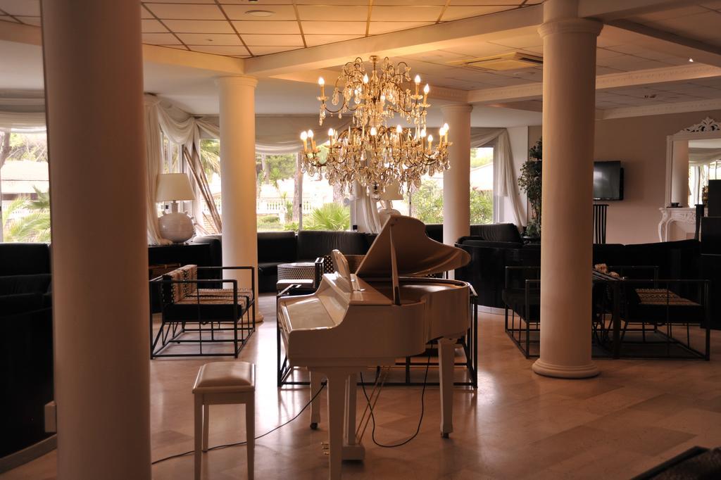 Domizia Palace Hotel Baia Domizia Exterior photo